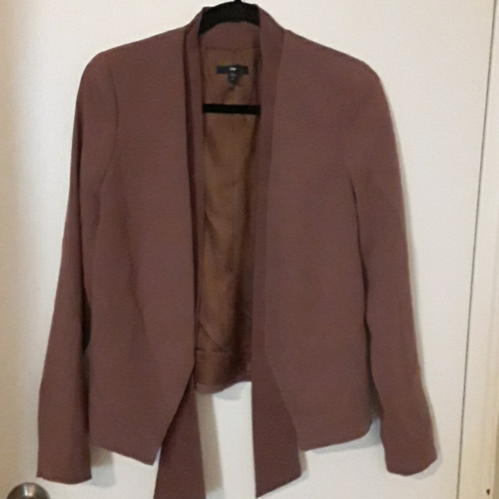 Good condition-  nude/rust GAP blazer